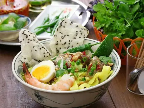 Hình ảnh Mì Quảng Thịt + Trà Tắc