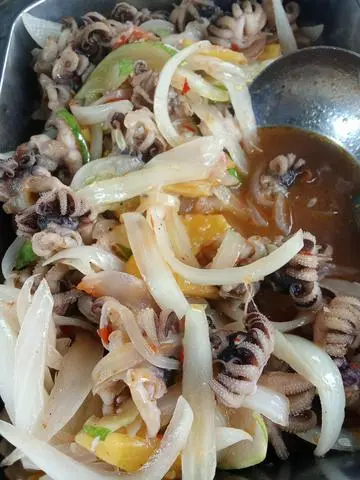 Hình ảnh Mực xào chua ngọt