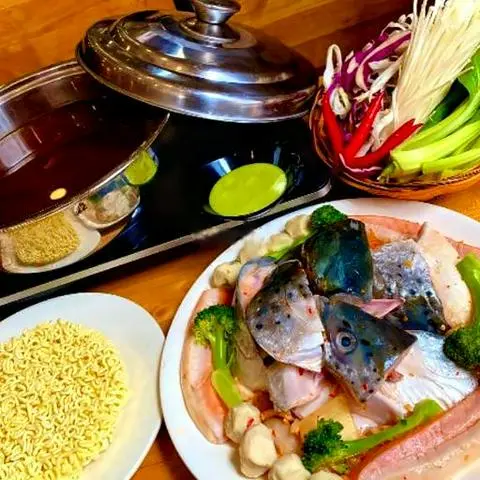 Hình ảnh Lẩu kim chi cá hồi