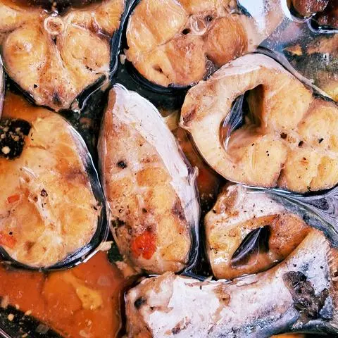 Hình ảnh Cơm cá  bông lao kho