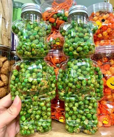 Hình ảnh ĐẬU HÀ LAN SẤY TỎI ỚT 250Gr Chai Gấu Dễ Thương 