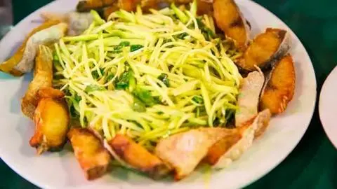 Hình ảnh Khô dứa chiên xoài