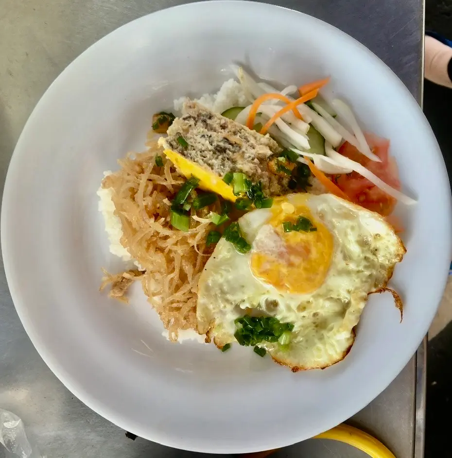 Hình ảnh Cơm Bì Chả Trứng