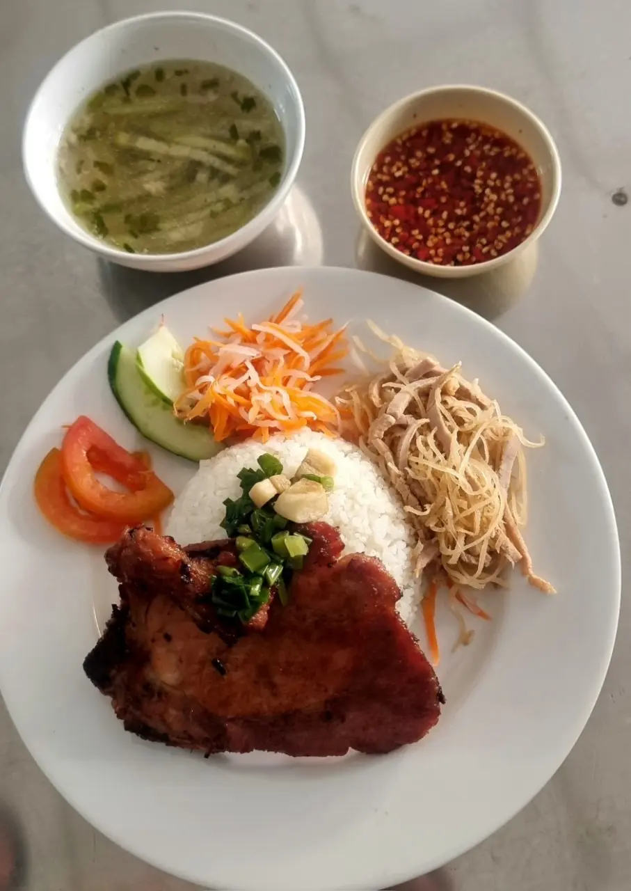 Hình ảnh Cơm Sườn Bì