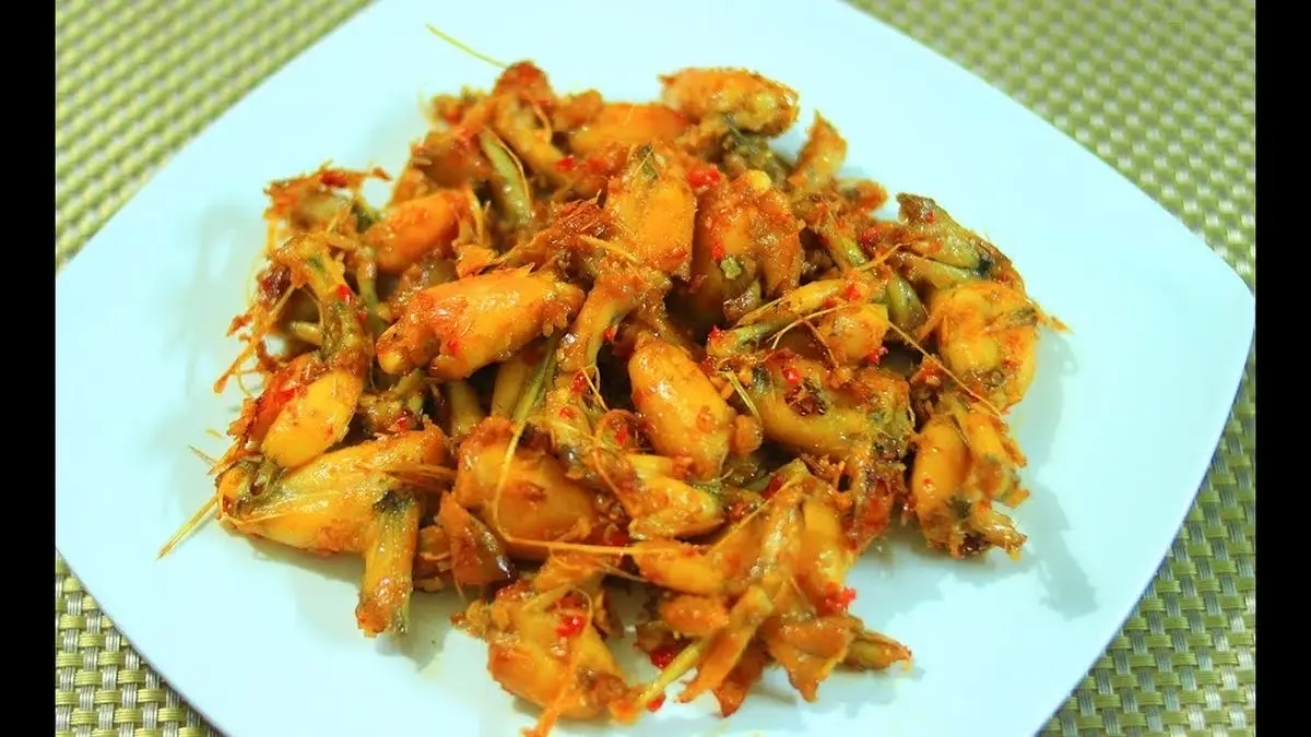 Hình ảnh Đùi ếch xào sả ớt