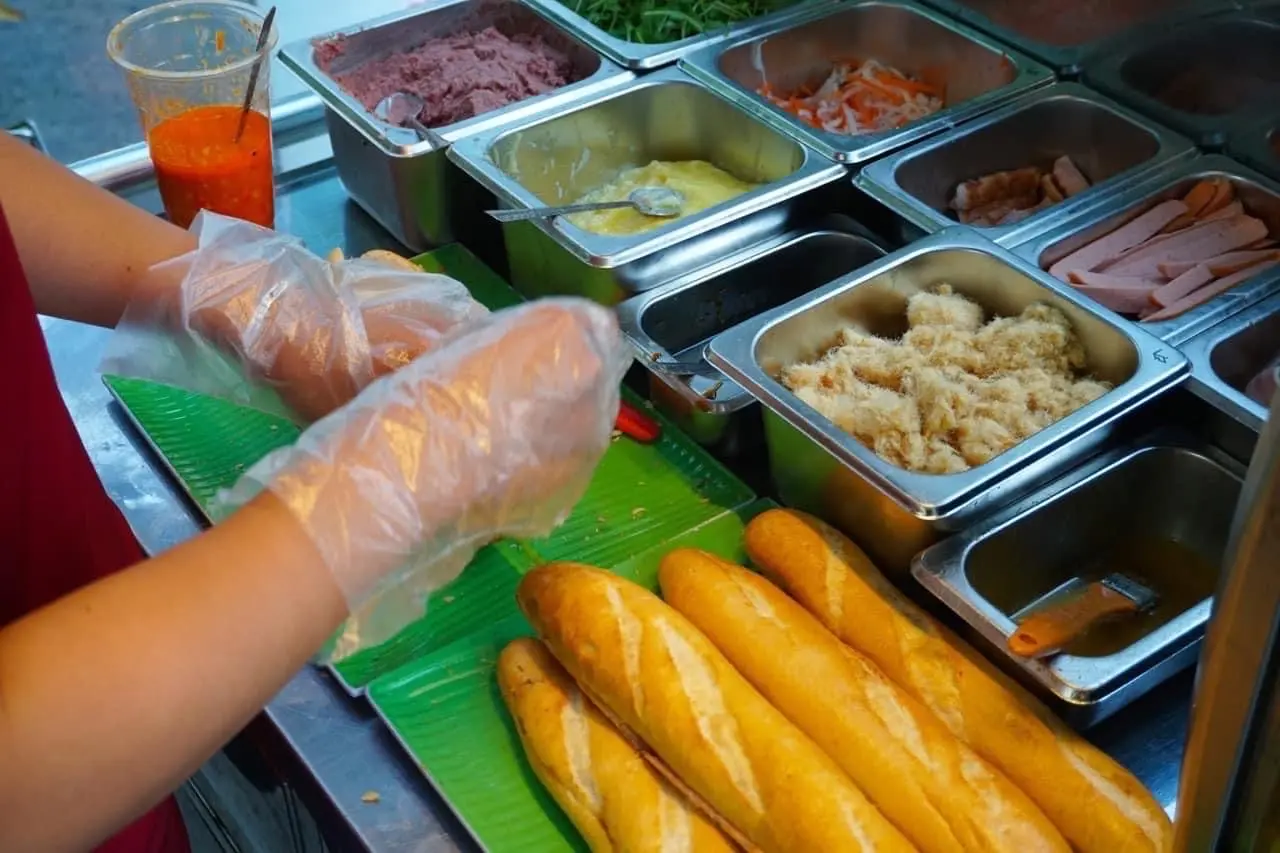 Hình ảnh Bánh Mì Que Chứng Chiên