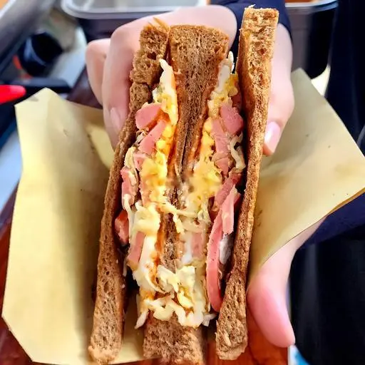 Hình ảnh Sandwich Ngũ Cốc Trứng - Phomai