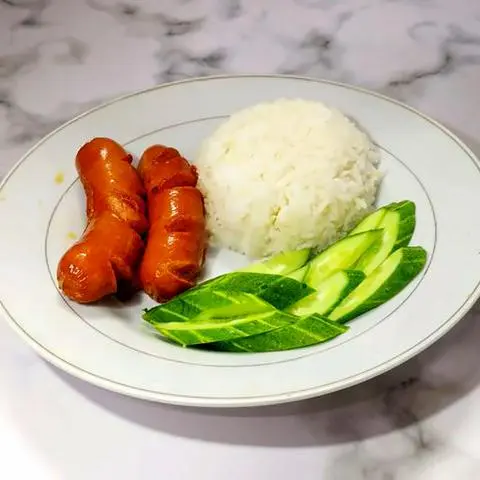 Hình ảnh Cơm xúc xích Đức