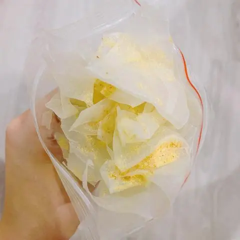 Hình ảnh Bánh tráng dẻo sợi muối nhuyễn