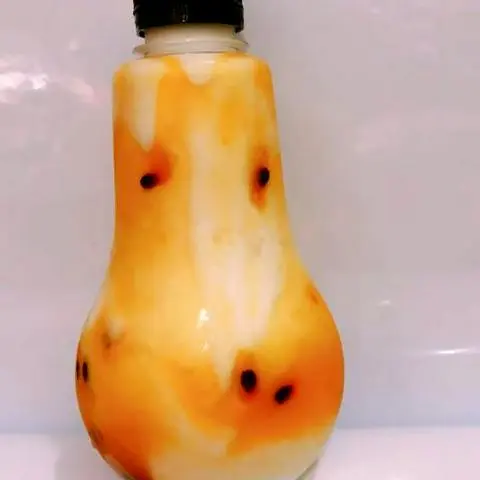 Hình ảnh Sữa Chua Uống Chai Vị Chanh Dây