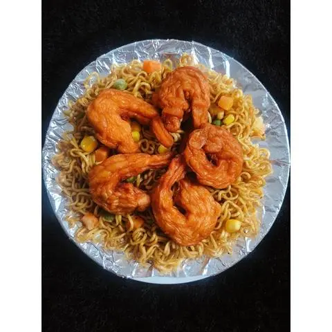 Hình ảnh Mì trộn indomie viên hải sản nhân phomai