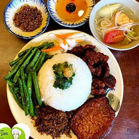 Hình ảnh Cơm thập cẩm chay muối sả