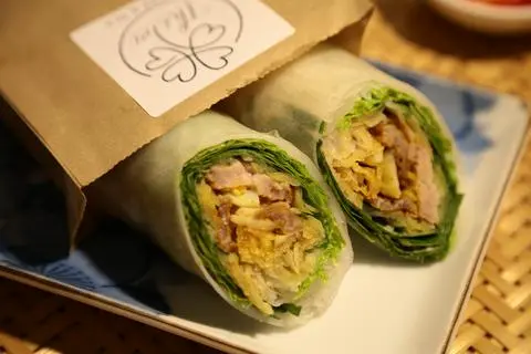 Hình ảnh Bánh cuốn thịt bò nướng