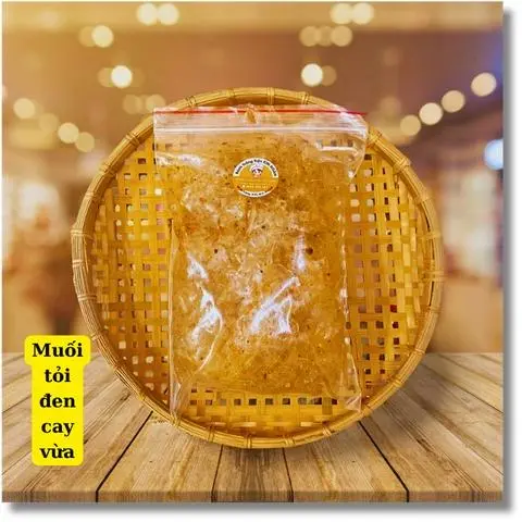 Hình ảnh Bánh Tráng Muối Tỏi Đen - Cay vừa