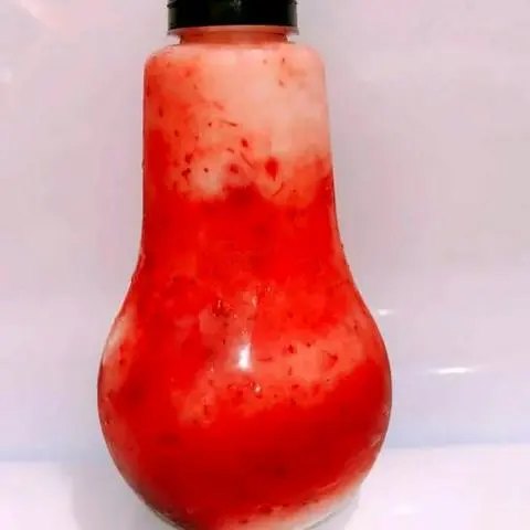 Hình ảnh Sữa Chua Uống Chai Vị Dâu