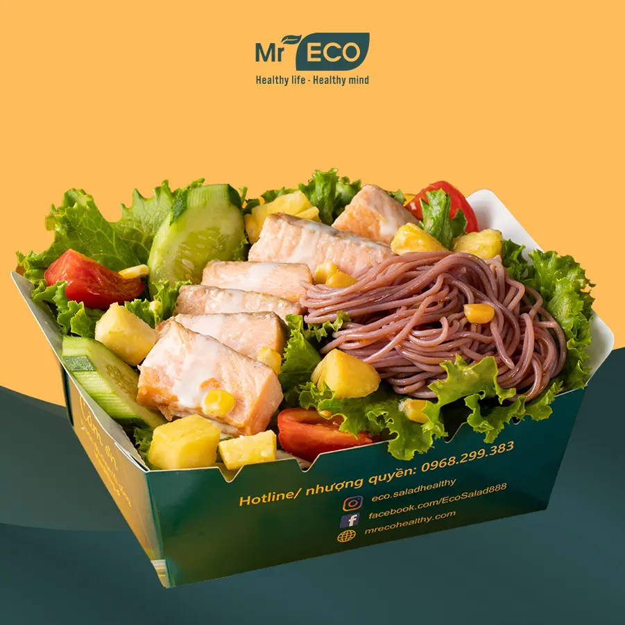 Hình ảnh Bún gạo lứt trộn cá hồi hun khói