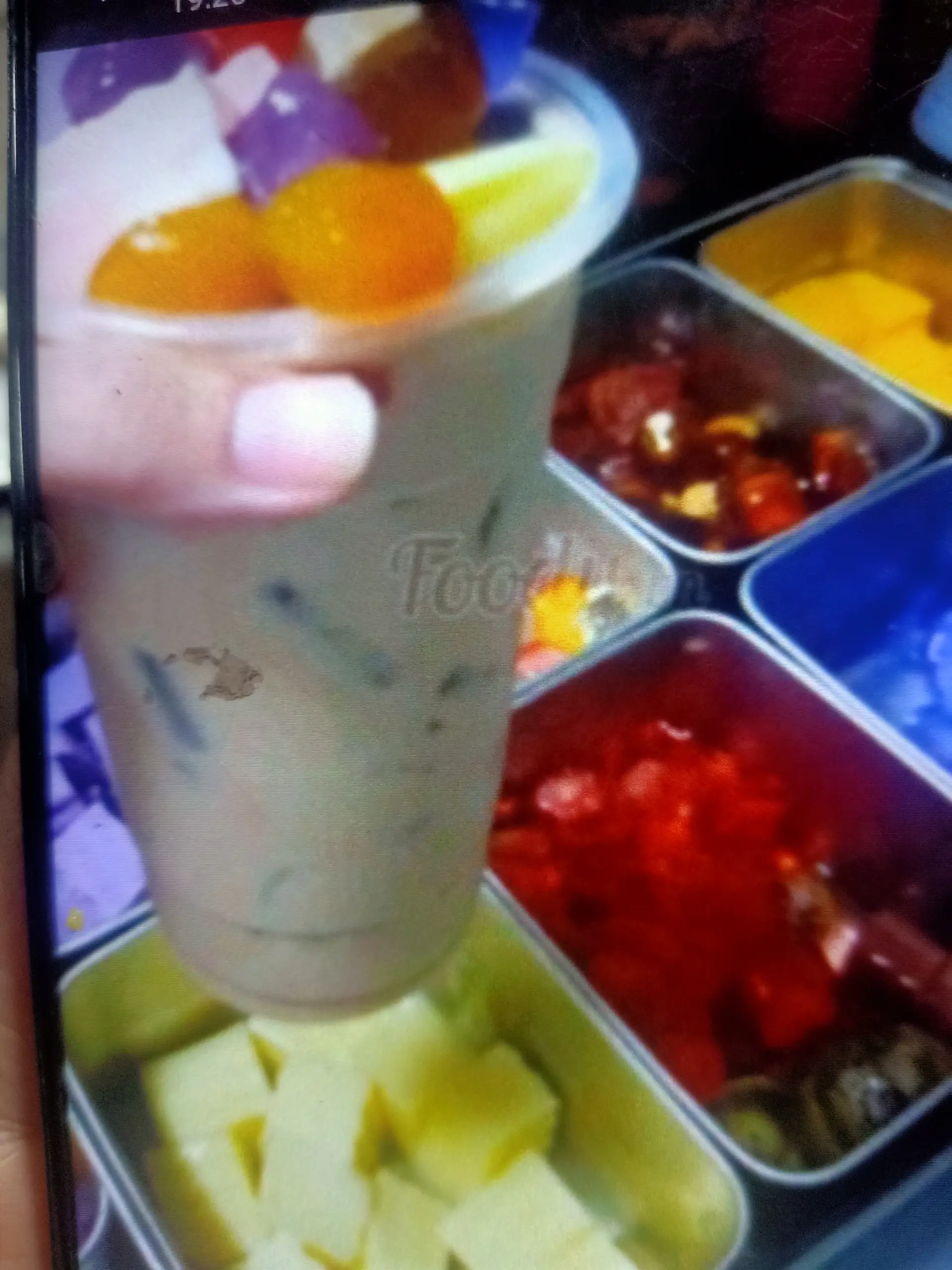 Hình ảnh trà sữa bà khà full topping 