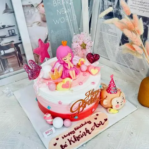 Hình ảnh Bánh kem sz14cm cho bé gái ( mẫu ngẫu nhiên)