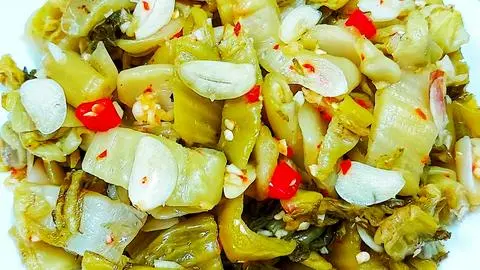 Hình ảnh Cải chua bóp thấu