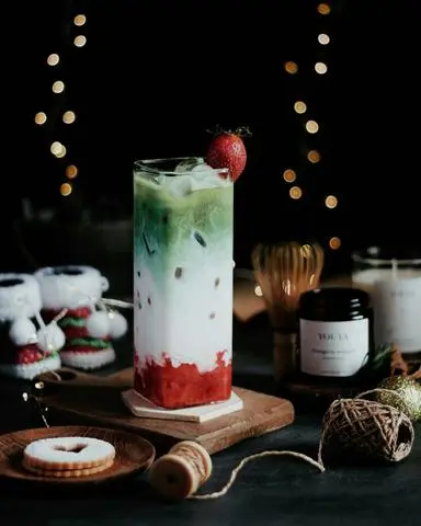 Hình ảnh Phúc bồn tử latte matcha