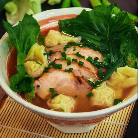 Hình ảnh Mi Hoành thánh nhân cua bể - xá xíu 