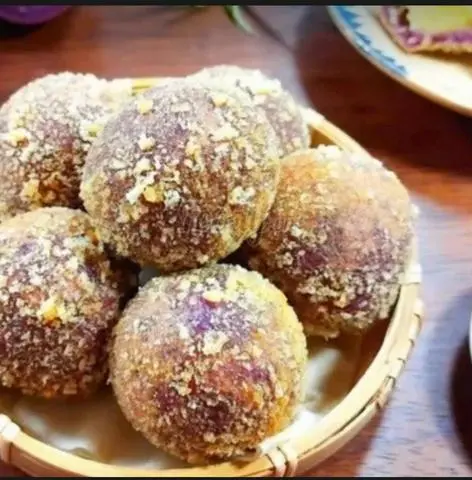 Hình ảnh khoai môn lệ phố