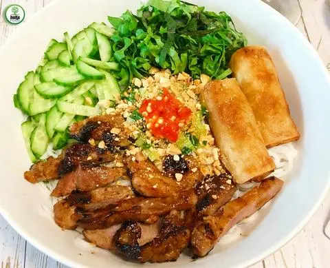Hình ảnh Bún Chả Giò Thịt Nướng Chay
