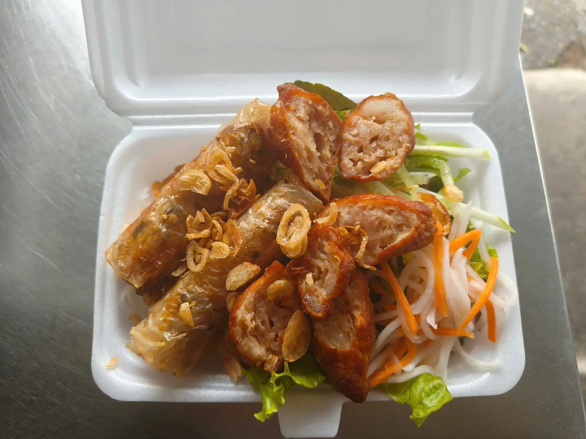Hình ảnh Bún nem rán (chả giò) - nem nướng