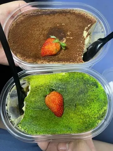 Hình ảnh Tiramisu vị Cacao hộp bầu