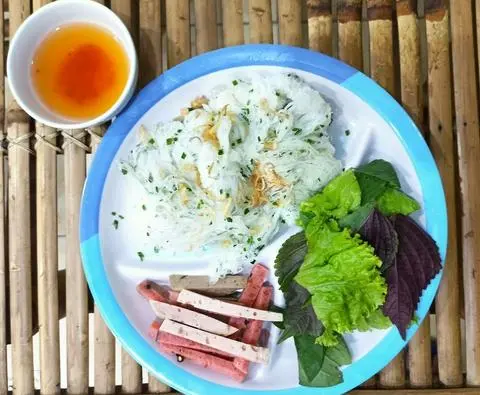 Hình ảnh Bánh hỏi chả lụa - nem chua