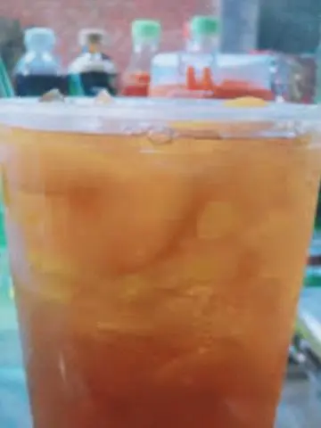 Hình ảnh trà đào ly khổng lồ 