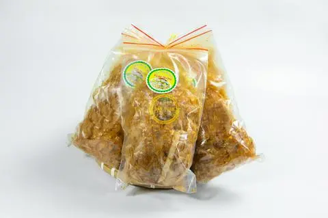 Hình ảnh Bánh Tráng Muối Nhuyễn Sợi Muối Tỏi  Trang