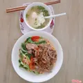 Hình ảnh Mì trộn thịt bò xào - soup trứng lòng đào