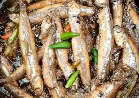 Hình ảnh Cơm Cá Cơm Kho Ớt Xiêm Xanh