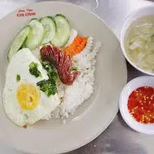 Hình ảnh Cơm tấm lạp xưởng ốp la