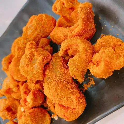 Hình ảnh Da gà chiên giòn lắc trứng muối