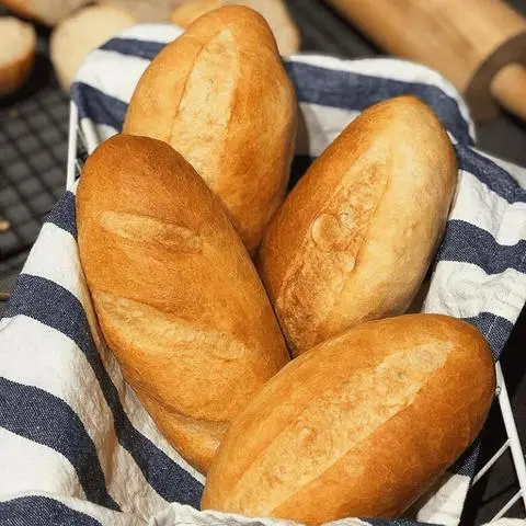 Hình ảnh Bánh mì thêm