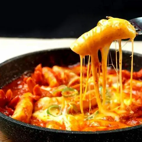 Hình ảnh 치즈 떡볶이 - 계란 Bánh Gạo Tokbokki Phô mai