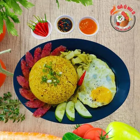 Hình ảnh Cơm chiên trứng ốp la - lạp xưởng