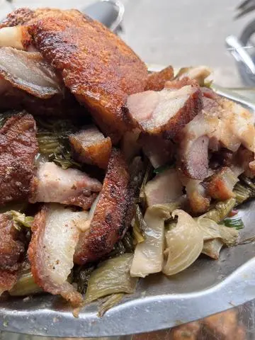 Hình ảnh Cơm Thịt Xào Cải Chua