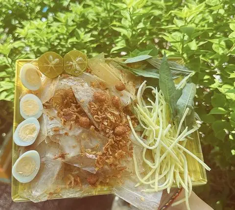 Hình ảnh Bánh Tráng Tắc Trứng Cút (Trộn Sẳn )