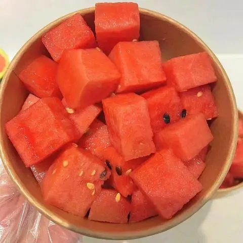 Hình ảnh Dưa hấu ướp lạnh ( 500gr )