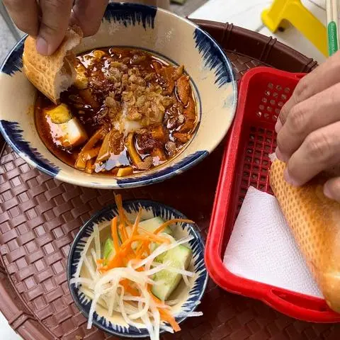 Hình ảnh BÁNH MÌ CHẤM (Signature)