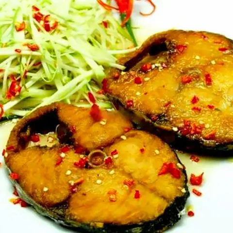 Hình ảnh Cá thu chiên nước mắm xoài