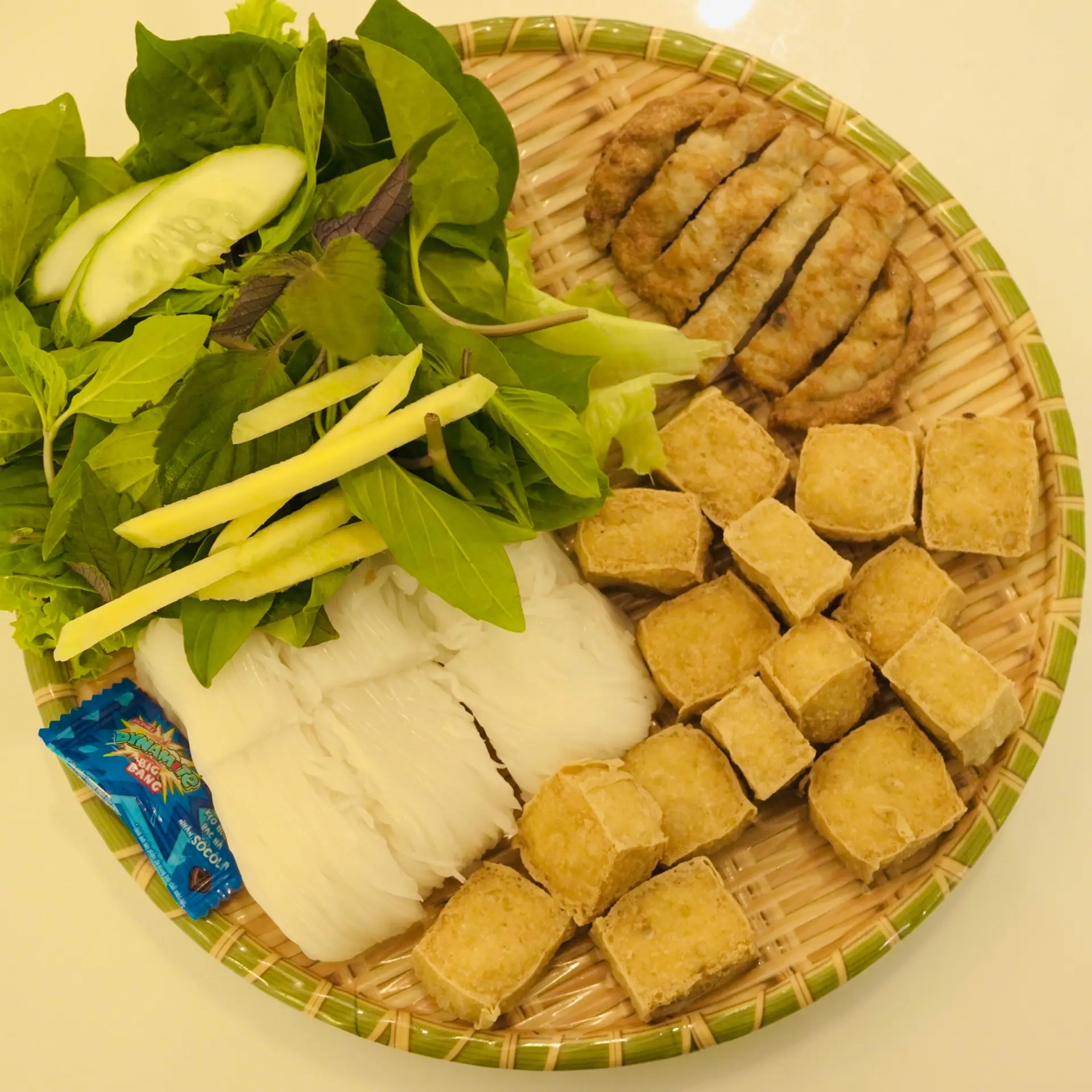 Hình ảnh Bún đậu chả sụn