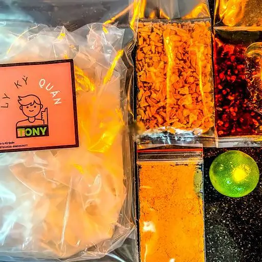 Hình ảnh Bánh tráng muối nhuyễn sate tỏi phi