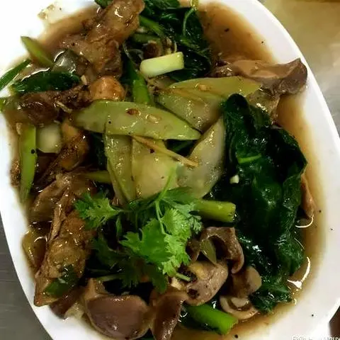 Hình ảnh Cải rổ xào lòng gà