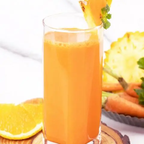 Hình ảnh Dứa + cà rốt ly to 700ml