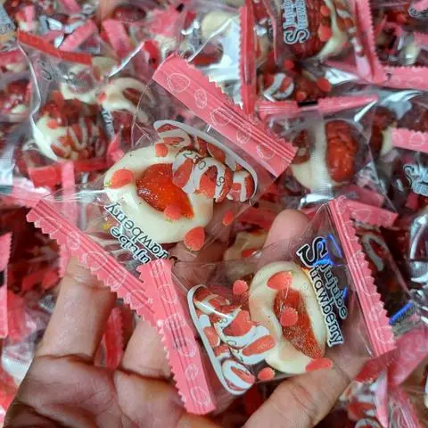 Hình ảnh Táo dâu kẹp hạt -250gr