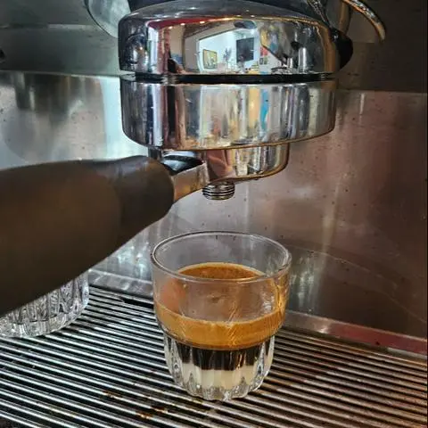 Hình ảnh Cafe sữa pha máy 